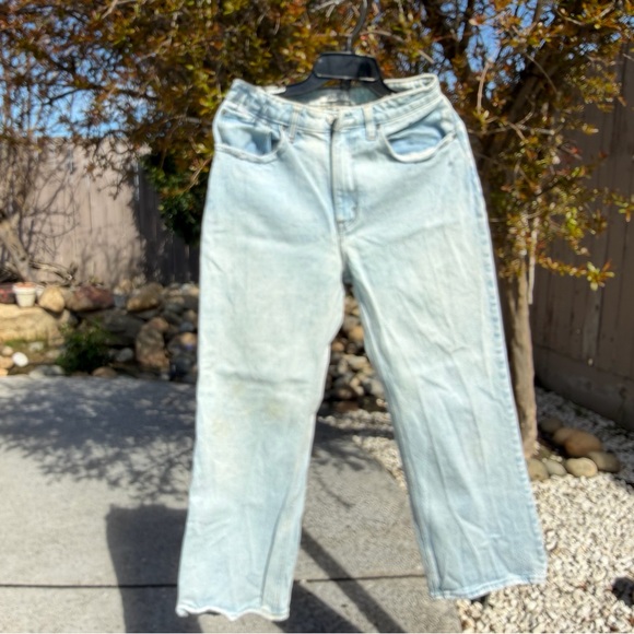 Abercrombie & Fitch Light Wash Flare Jeans - Picture 5 of 8